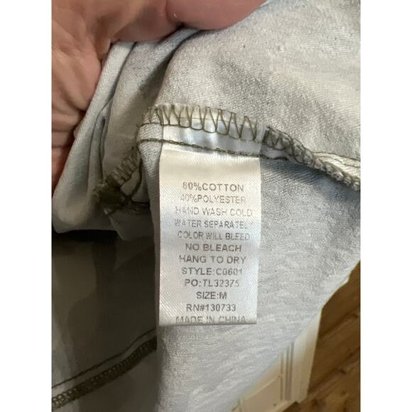 Umgee size medium women’s camouflage jacket raw hem - Picture 4 of 5